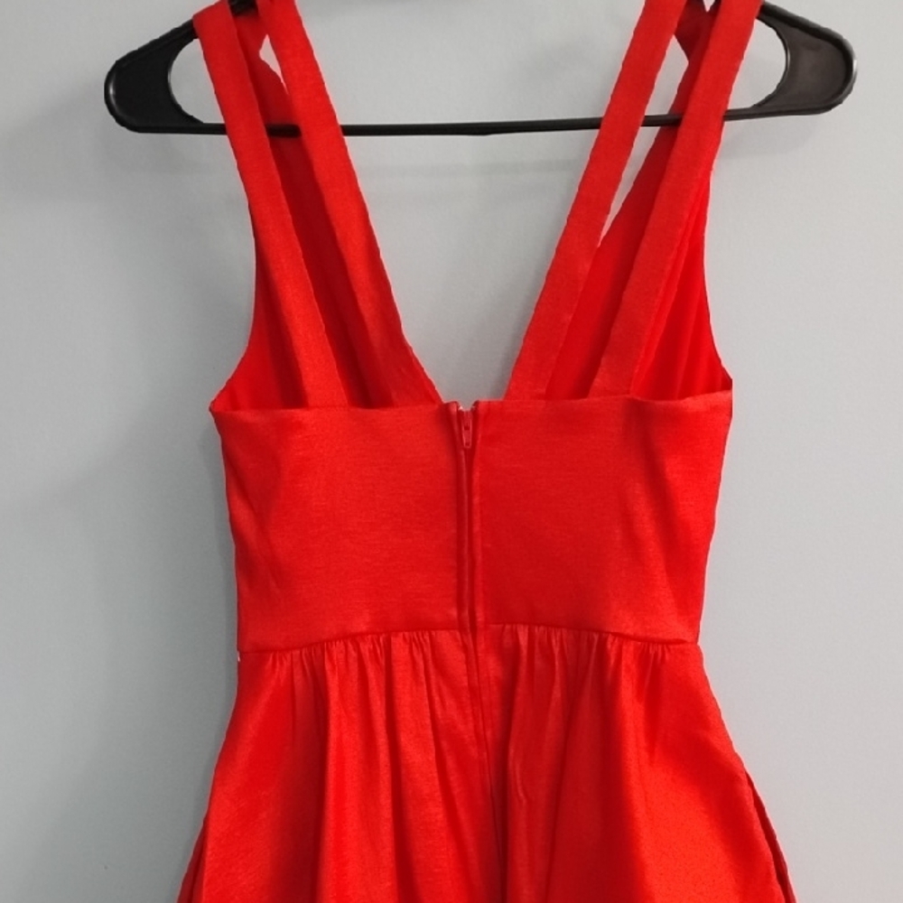 B Darlin Split Strap Vibrant Red Mini Dress W/Deep V Size 1/2 🌹 - Picture 4 of 5